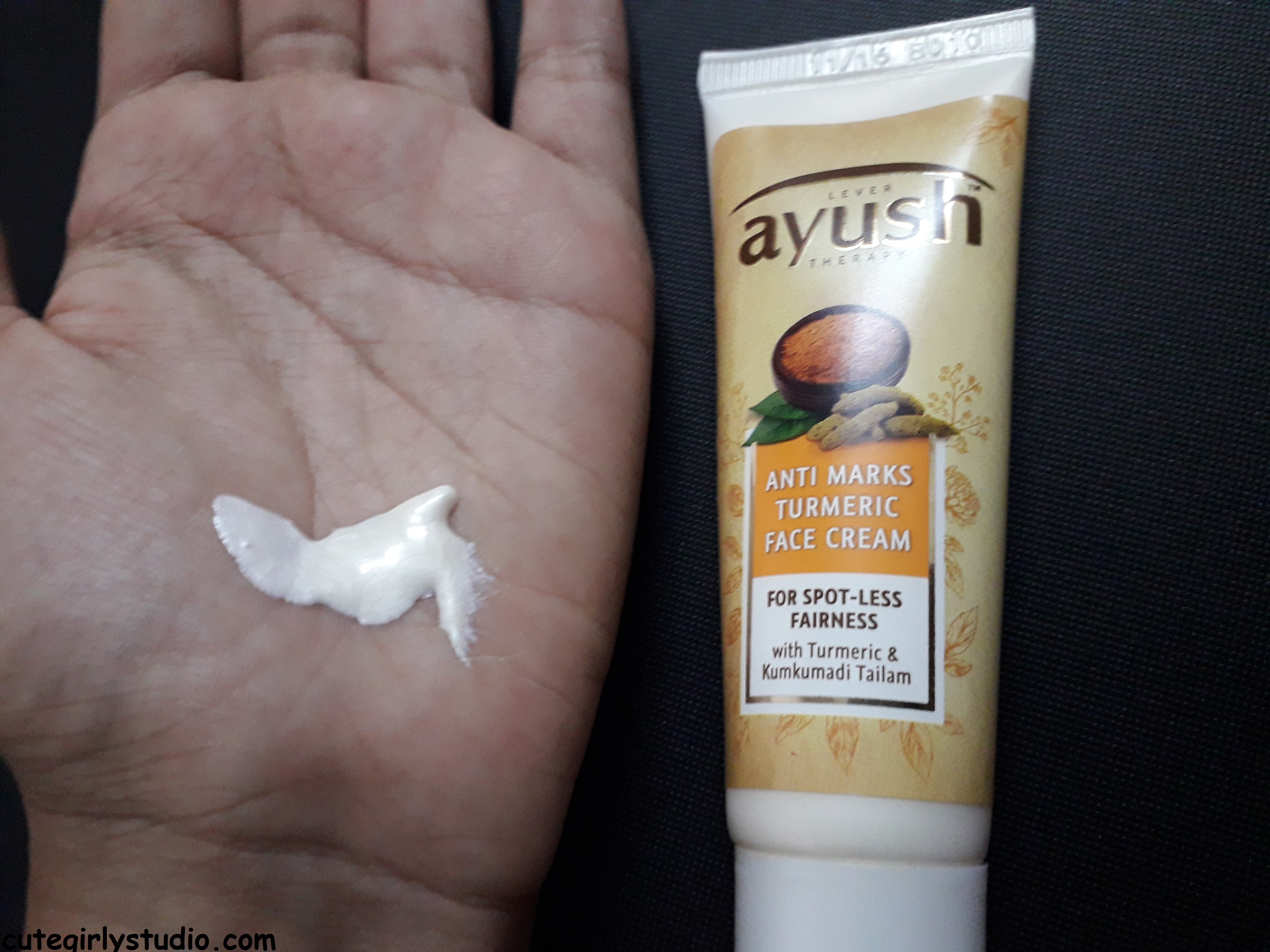 Lever ayush anti marks turmeric face cream